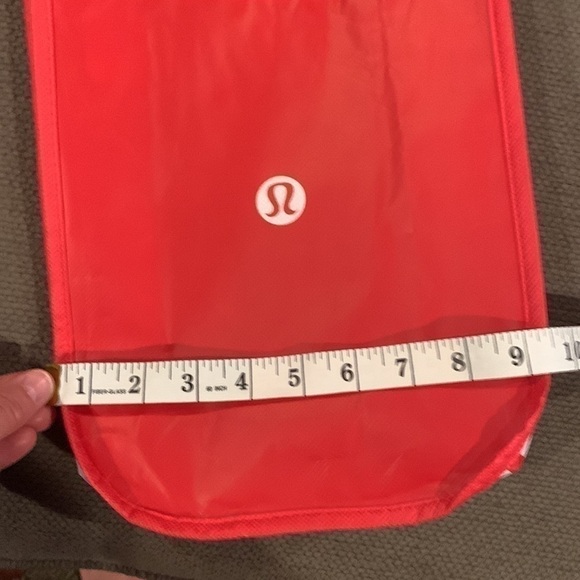 LuLuLemon Snap Red & White Reusable Bag - Picture 11 of 11